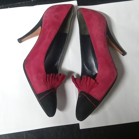 Bally Women's Red and Black Heels - Picture 3 of 7